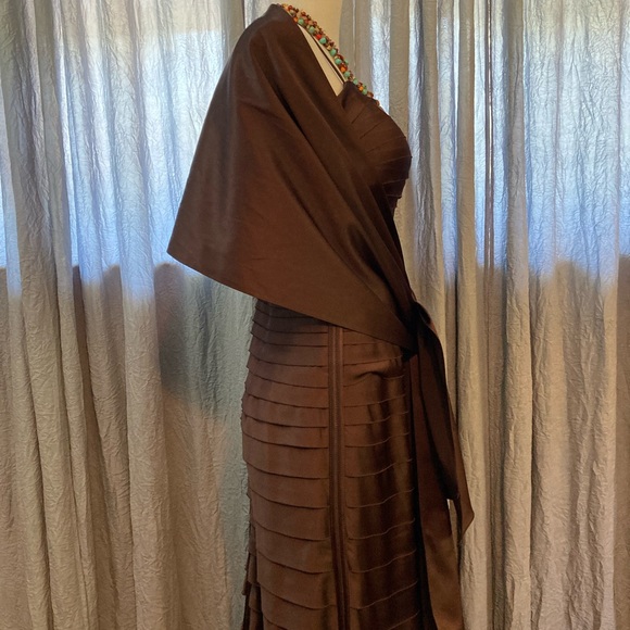 JS Collections Formal Dress With Cape - Picture 3 of 9